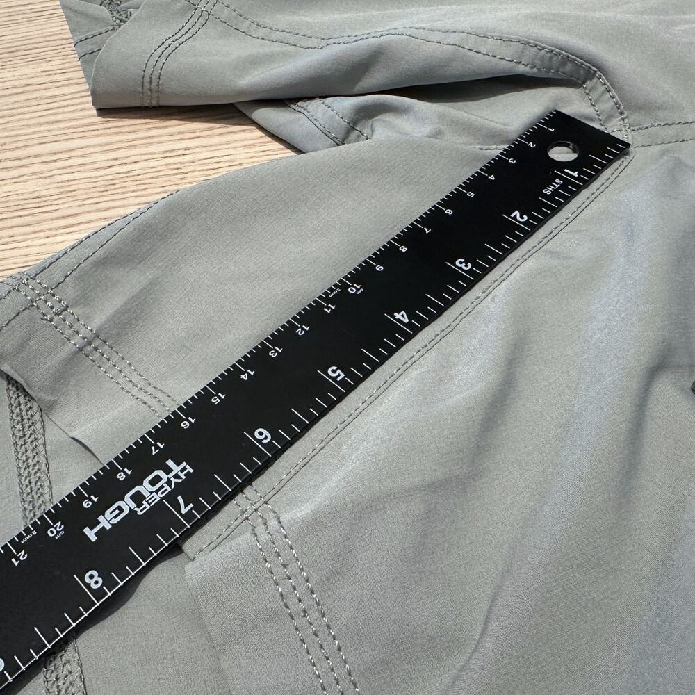 Vuori Kori Short Lined 7" Mens S Drawstring Elastic Waist Gray Running Gym V302 - Picture 10 of 11
